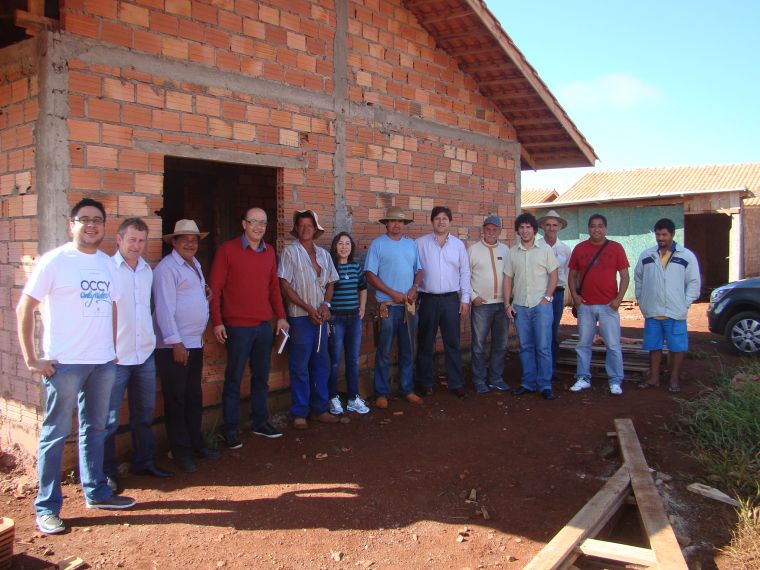 Vereadores vistoriam obras em dois Conjuntos Habitacionais em andamento no município